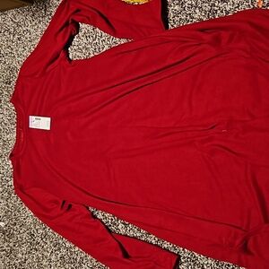 Maurices Jr. Size XL (13/14)red dess. new with tag. Long sleeves. Great for fall